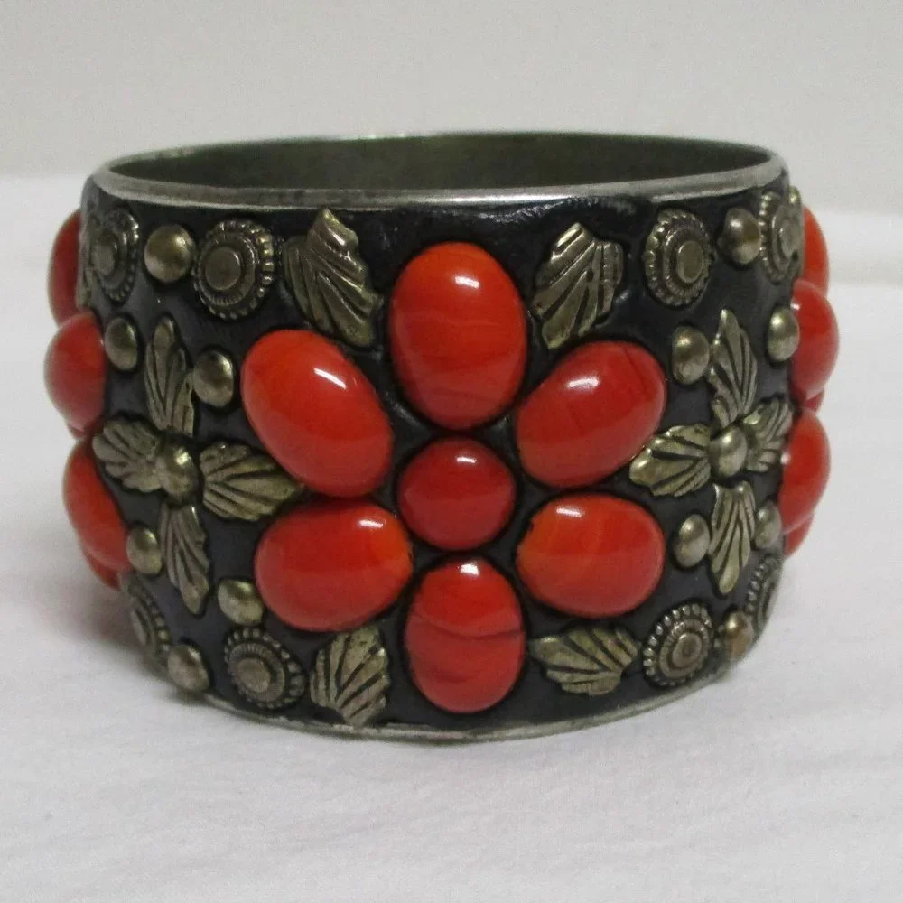***SOLD***  Wide Metal Cuff Bracelet Red Slag Glass Cabochon Inlay 2" - Picture 3 of 5